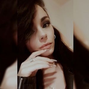 Meet your Posher, Danna